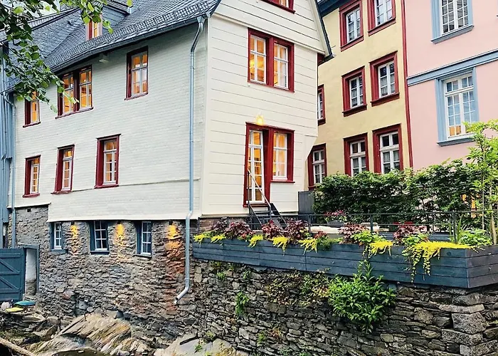 Monschau-Auszeit: Historisch Wohnen Direkt Am Bach